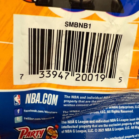 NBA Squeezy Mates Series 4 Basketball Mystery Pack - Picture 6 of 6